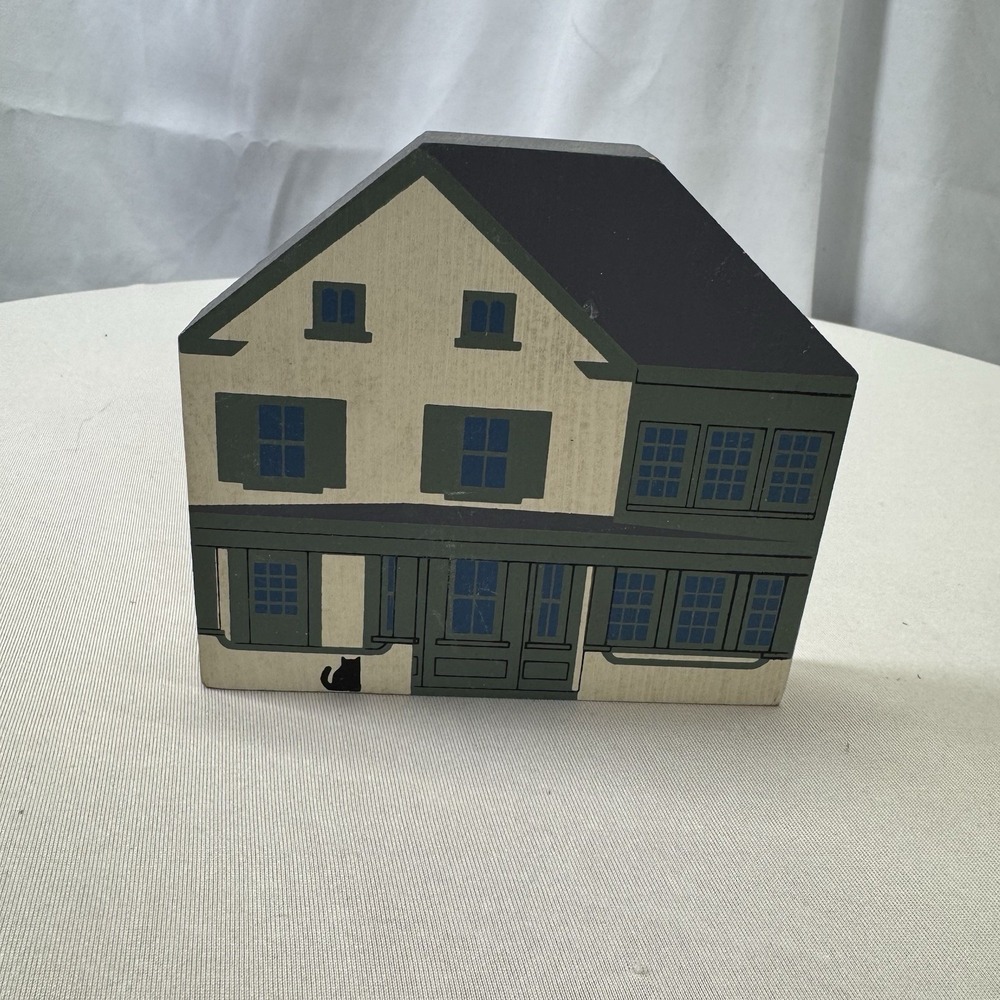Cat's Meow Village ~ The Yule Cupboard No.  1 ~ Hagerstown Series ~ Wood‎ ~ 1988